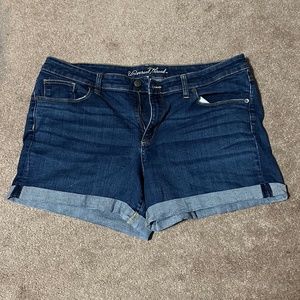 Universal Thread Medium Wash Jean Shorts